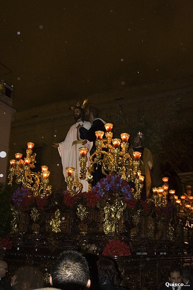 La Luvia rompió el Lunes Santo en Sevilla 2010