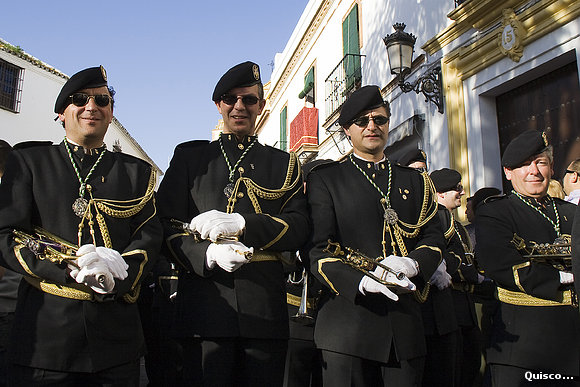 Tanto recuerdos tenemos a nuestras espaldas...