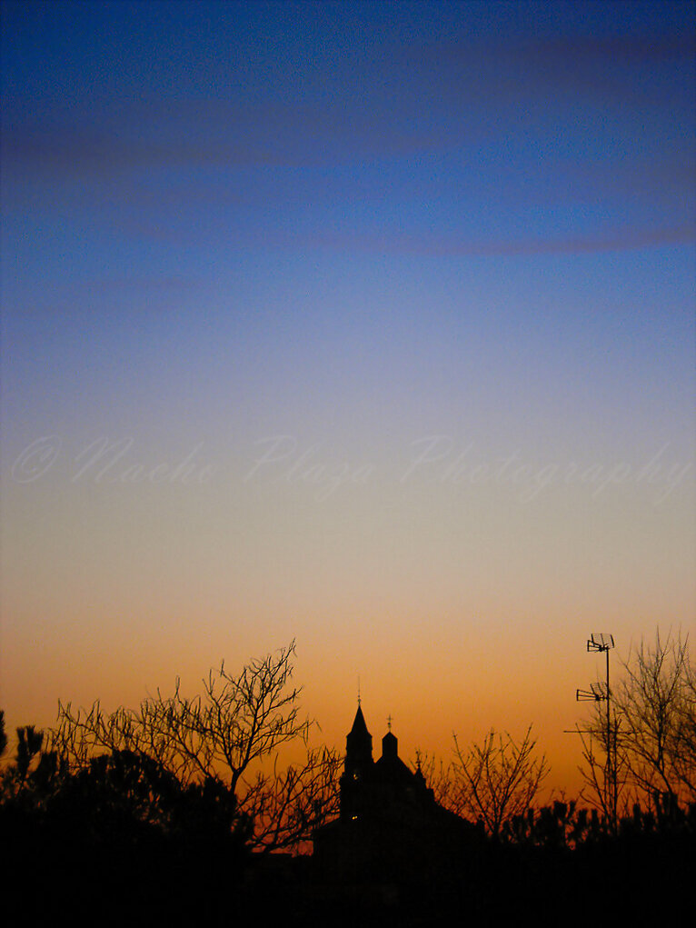 Anocheciendo