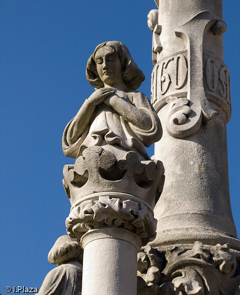 Estatua en Comillas