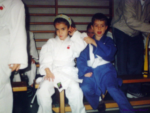 *Io y mi hermano pekeño en judo*  ^^