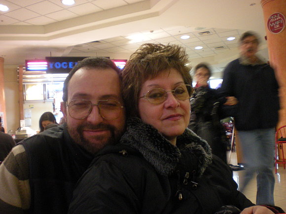 FAMILIA  ROSALES-ZAPATA EN  EL MALL DE  VALDIVIA(A