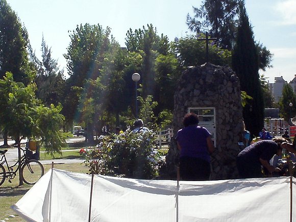 PLAZA DE LAS APARICIONES 7/04/2.010