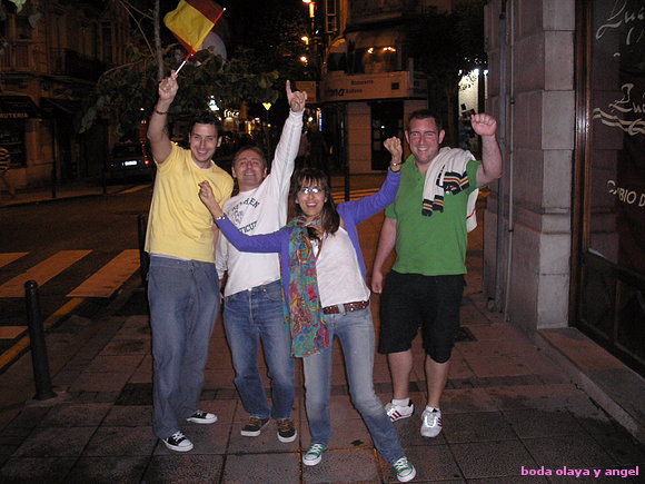 HAN VIAJADO JUNTOS Y HAN CELEBRADO JUNTOS.