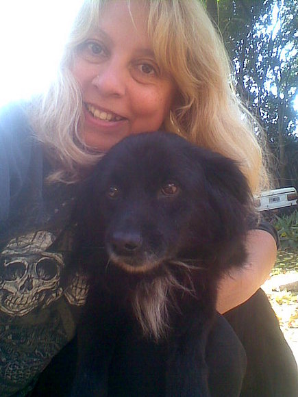 con mi perrito ,,, que esta viejito ...