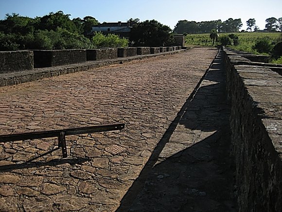 PUENTE DE PIEDRA, EN LA POSTA DEL CHUY