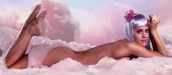 Pies de Katy Perry