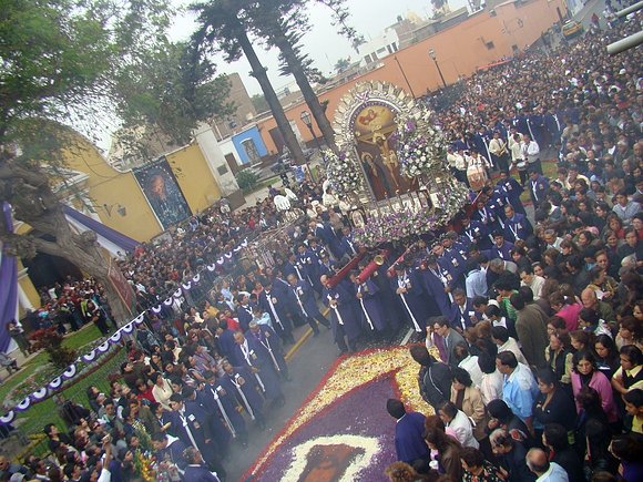 Multidinaria Procesion del Señor de los MIlagros