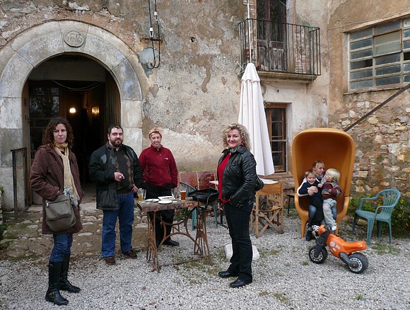 Salida de amigos en Guzzi, en San Juan de Mediona