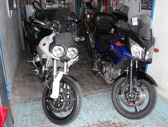 Hoy hemos rodado junto a V-Storm y FJR