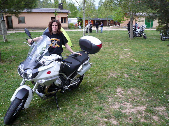 Sonia junto a nuestra Stelvio