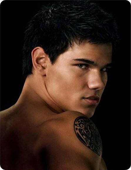 TAYLOR LAUTNER