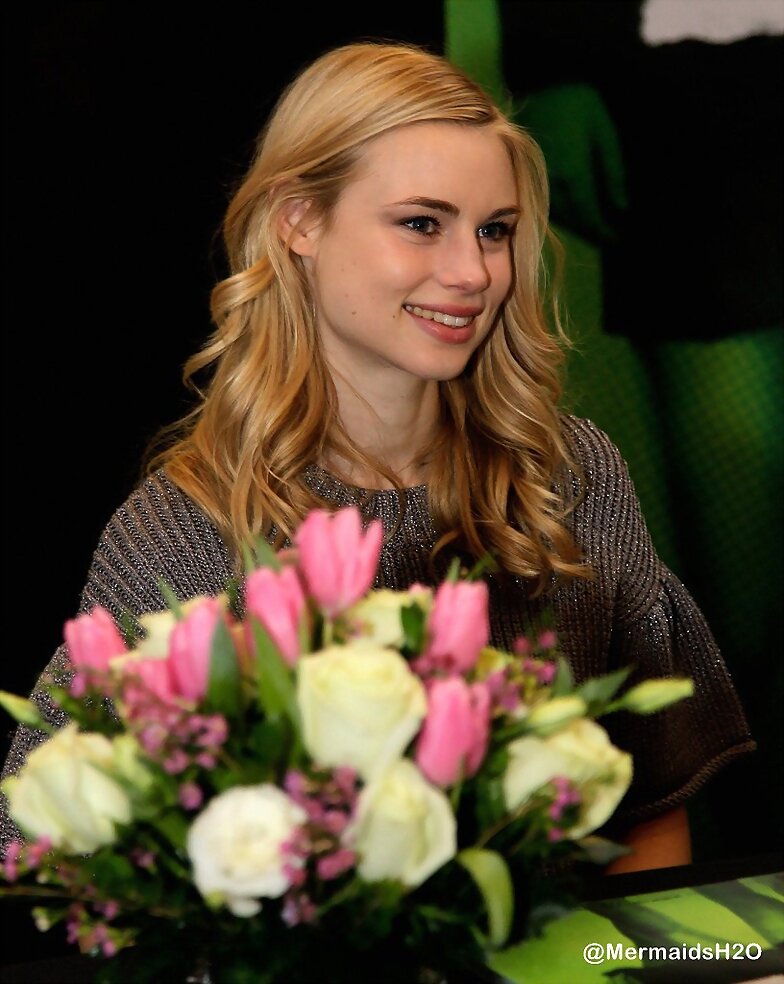 Lucy Fry -Vampire Academy Meet-Greet in Texas 2014