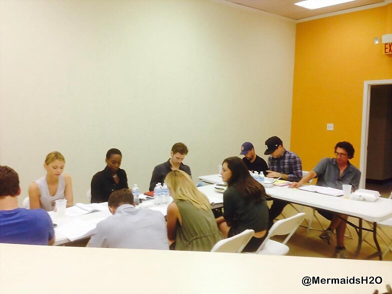 Behind the scenes Phoebe Tonkin en The Originals