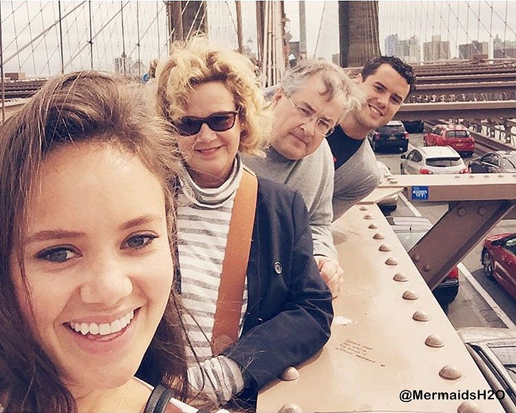 Allie Bertram con su familia en Nueva York