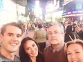Allie Bertram con su familia en Nueva York