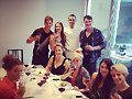 Amy Ruffle con su novio Lincoln Younes y Gemma F.