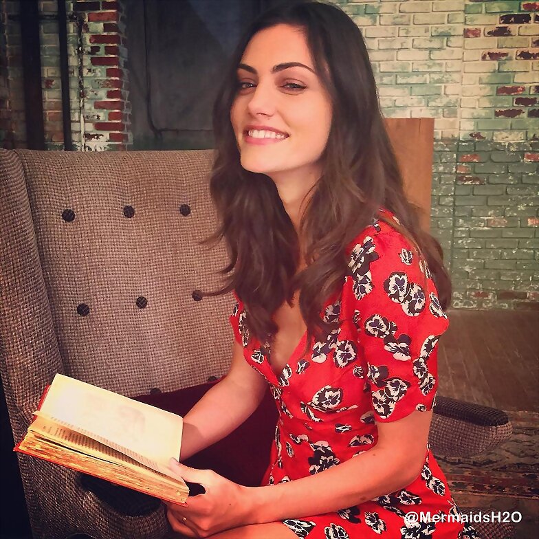 Behind the scenes Phoebe Tonkin en The Originals