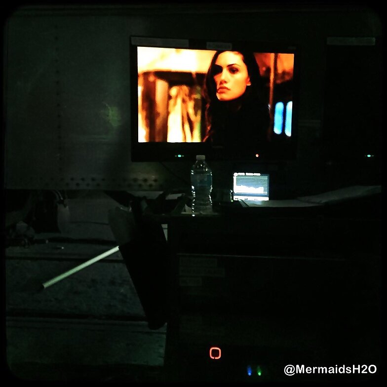 Behind the scenes Phoebe Tonkin en The Originals