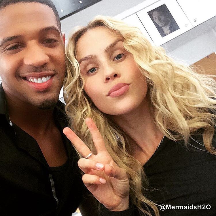 Behind the scenes Claire Holt en The Originals