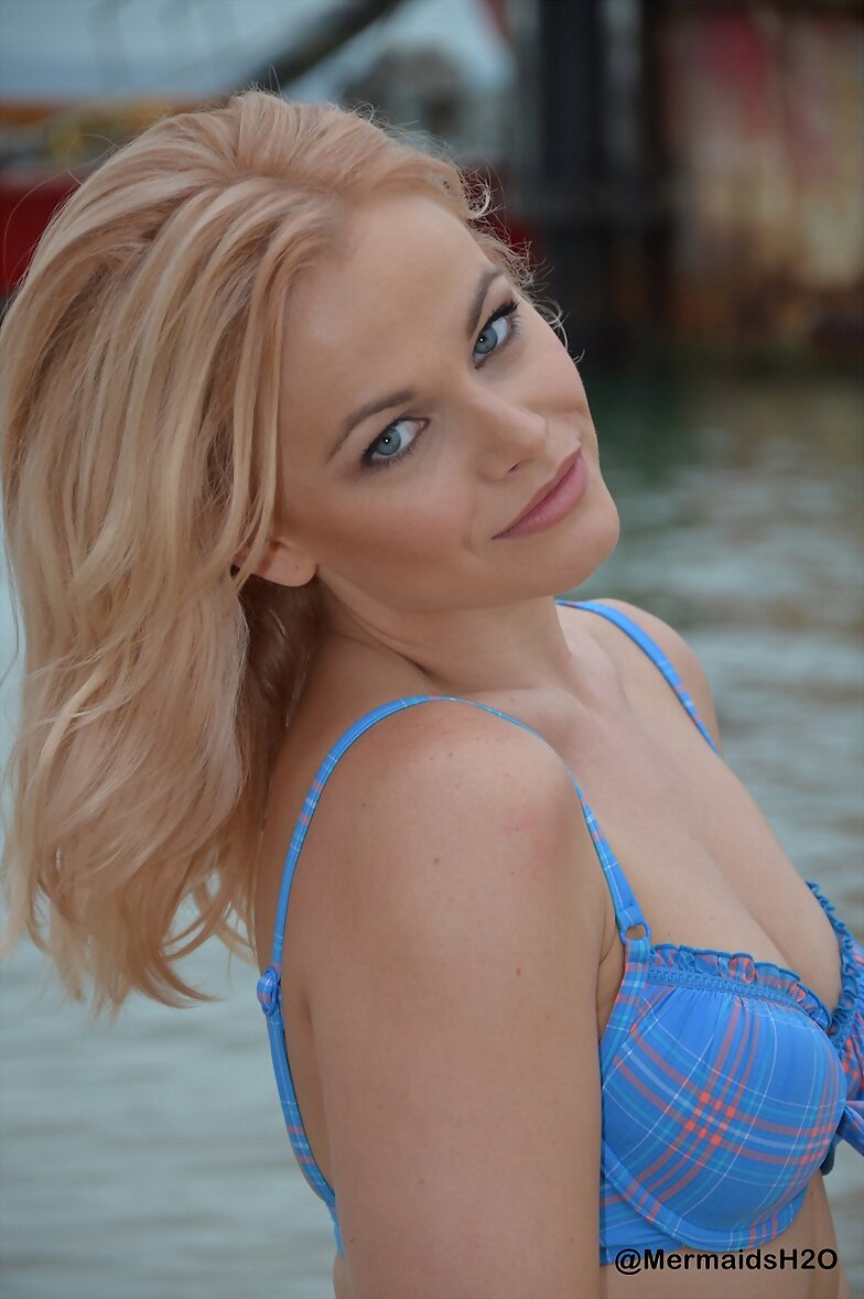 Taryn Marler photoshoot para Guy Tadman 2013
