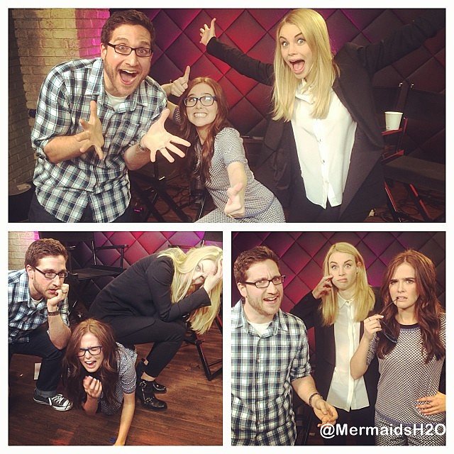 Lucy Fry y Zoey Deutch 2014