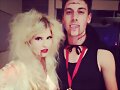 Amy Ruffle y novio Lincoln Younes Halloween 2013