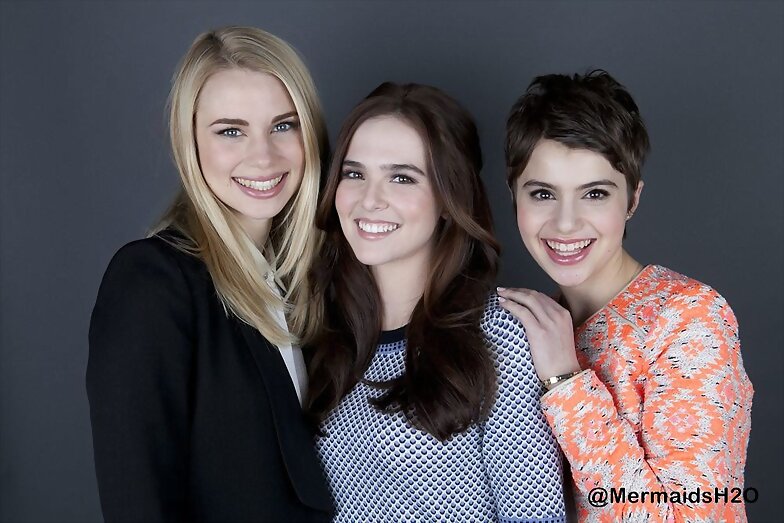 Lucy Fry, Zoey Deutch & Sami Gayle studio Popsugar