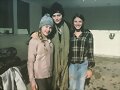 Phoebe Tonkin con fans