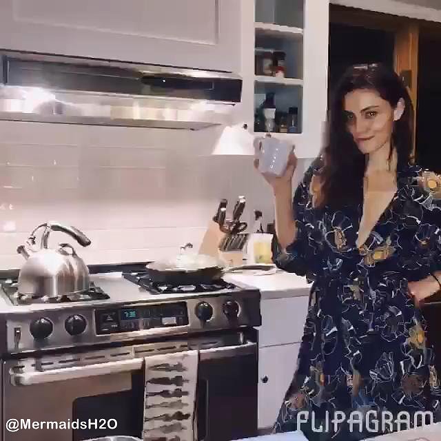 Phoebe Tonkin
