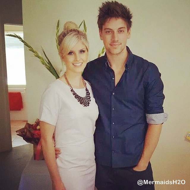 Amy Ruffle y su novio Lincoln Younes