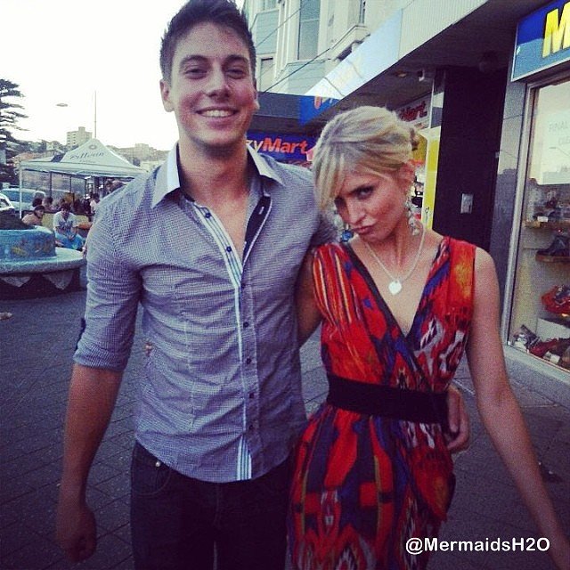 Amy Ruffle con su novio Lincoln Younes