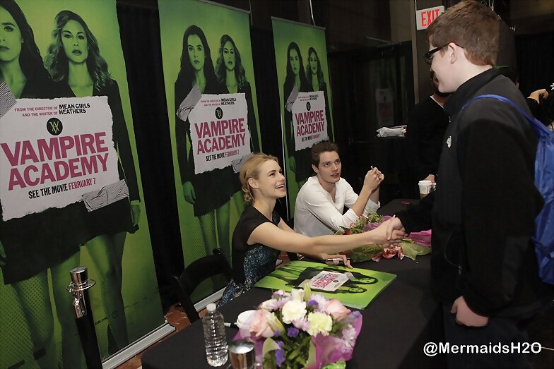 Lucy Fry & Dominic Sherwood Meet Fans New Jersey