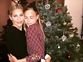 Claire Holt con su hermana peque&ntilde;a Madeline Holt