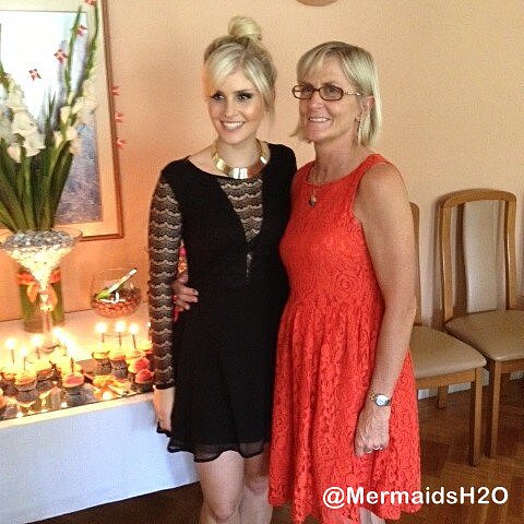 Amy Ruffle 21 Birthday con su madre (Feb 25, 2013)