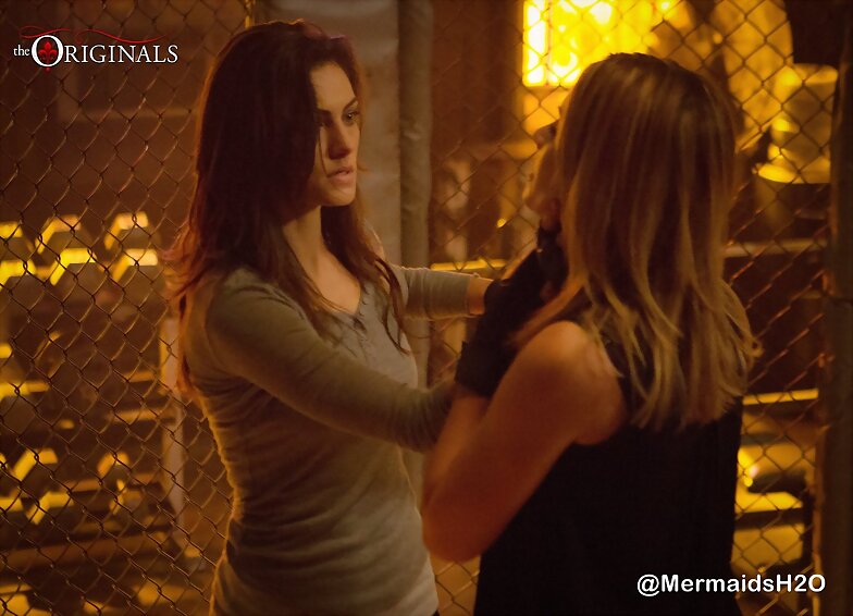Phoebe Tonkin -The Originals 3x13 Heart Shaped Box
