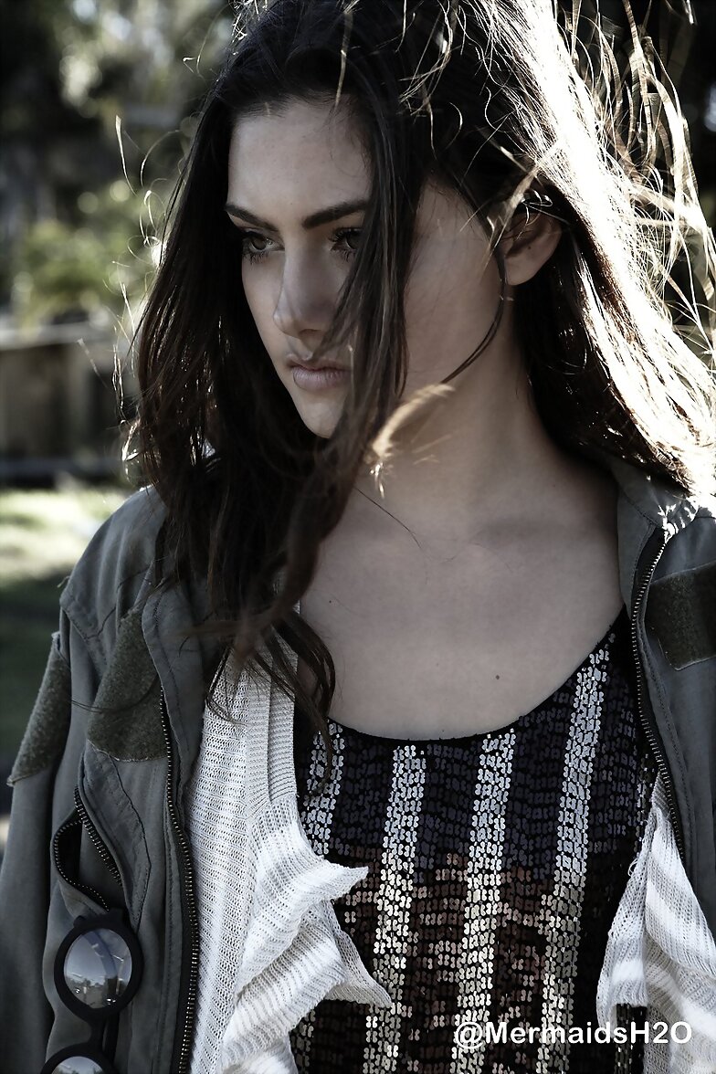 Phoebe Tonkin photoshoot para Duncan Robinson 2007