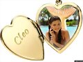 Cleo en el colgante coraz&oacute;n!