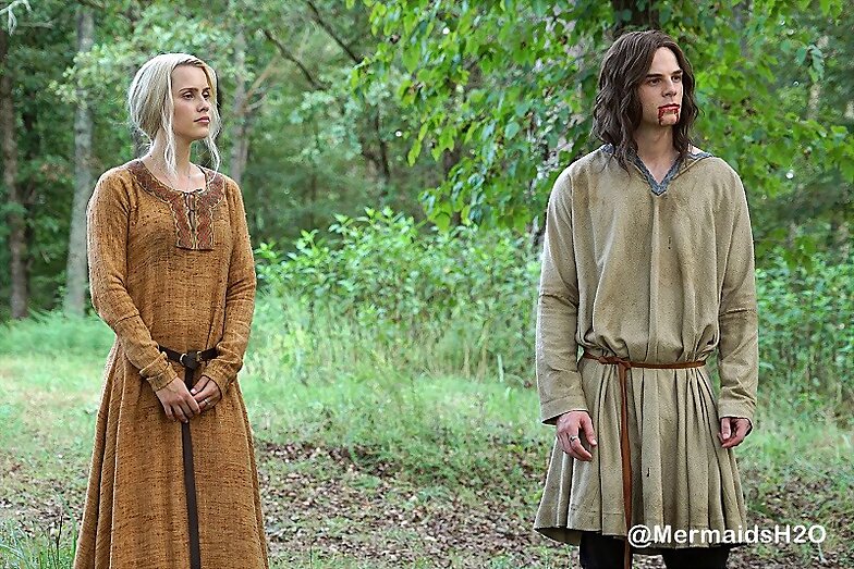 Claire Holt como Rebekah en The Originals