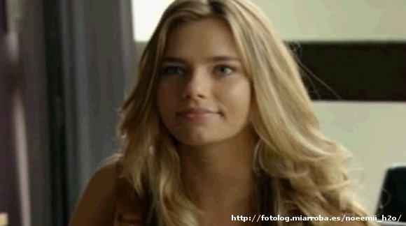 Indiana Evans en la serie "Crownies"