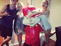Amy Ruffle con su novio Lincoln Younes
