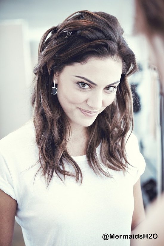 Phoebe Tonkin - 'Jan Logan Jewelery' 2012