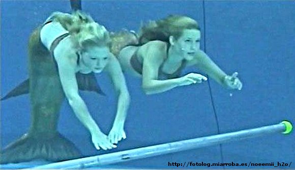 Rikki y Emma en el rodaje de la 2ª temporada