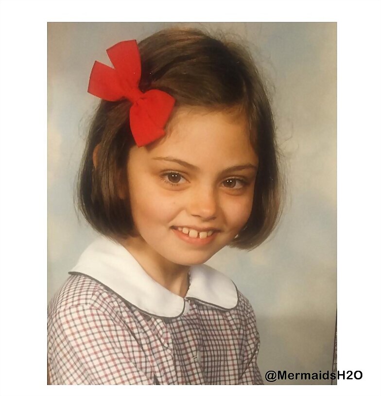 Phoebe Tonkin de pequeña
