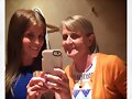 Amy Ruffle con su madre Annette Ruffle