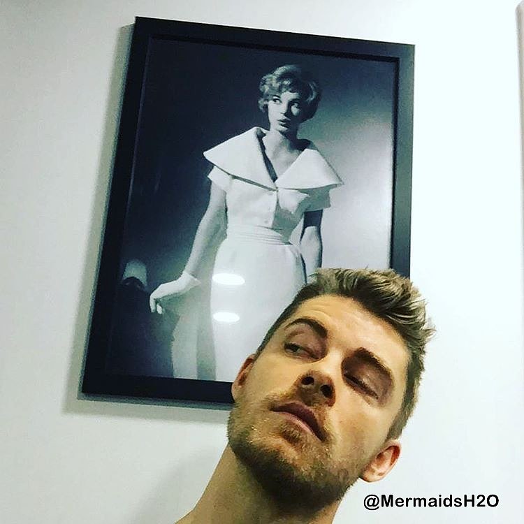 Luke Mitchell en la serie Agents of SHIELD