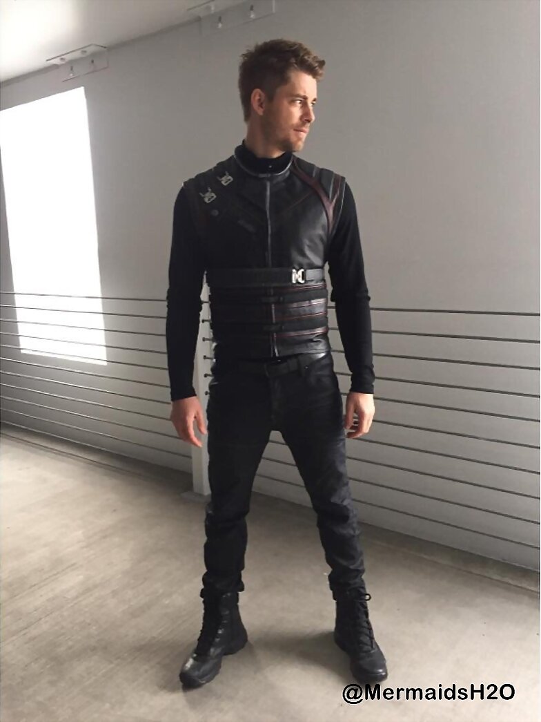 Luke Mitchell en la serie Agents of SHIELD