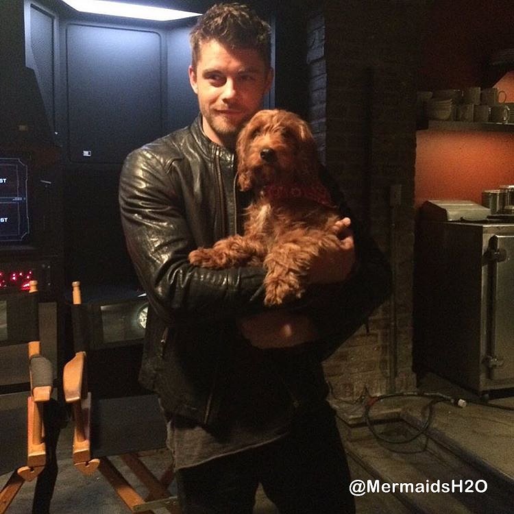 Luke Mitchell en la serie Agents of SHIELD