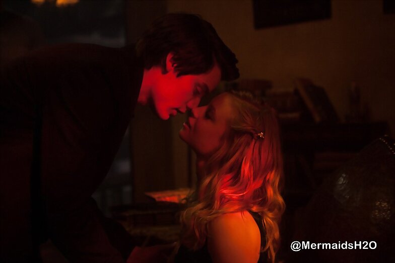 Lucy Fry en la pelicula Vampire Academy