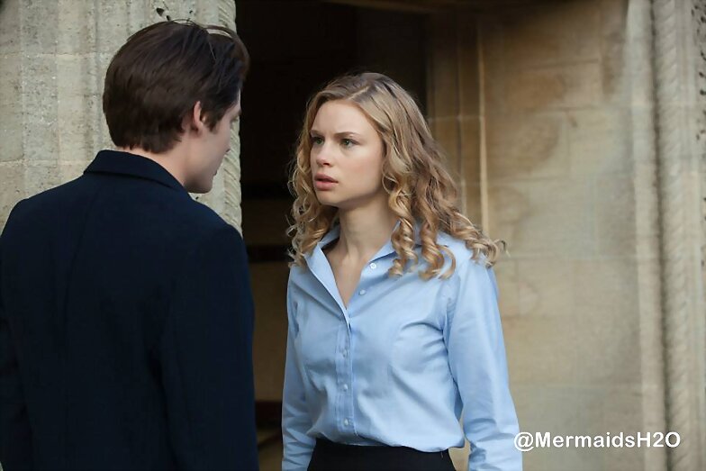 Lucy Fry en la pelicula Vampire Academy